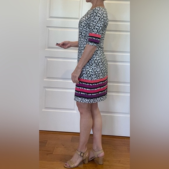 Eliza J Print Jersey Shift Dress - Picture 3 of 7